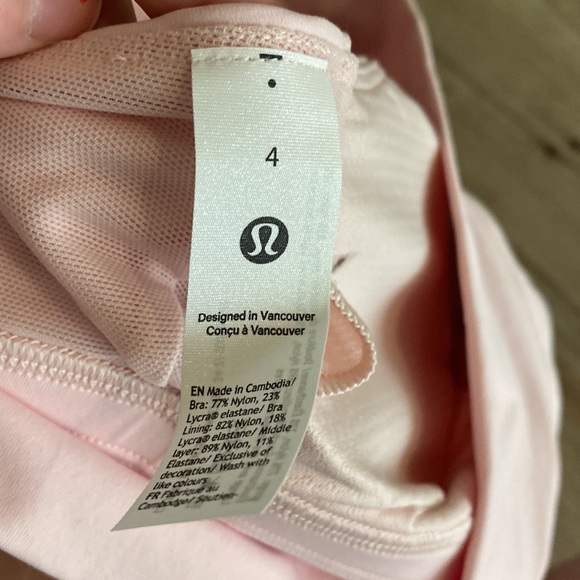 Lululemon light pink sports bra never worn !!! - Picture 3 of 3